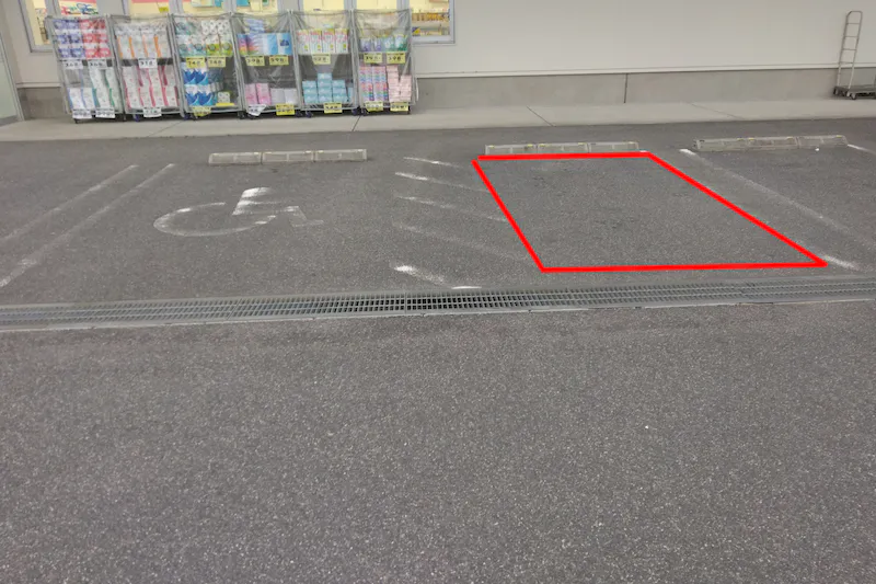 【ドラッグセイムス松阪櫛田店】キッチンカー出店やプロモーション催事に最適なドラッグストアの駐車場イベントスペースの画像