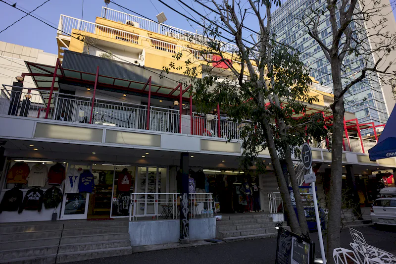 【明治神宮前〈原宿〉駅3分】アパレルのポップアップストアや展示会場に適している隠れ家立地のイベントスペース（トイレ、キッチン完備）（エレベーター無）