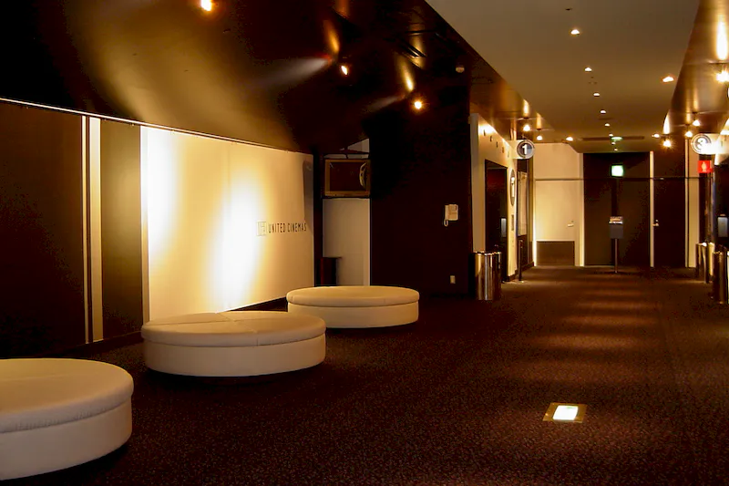 【ローソン・ユナイテッドシネマ岸和田】PRイベントやサンプリングに最適な顧客にリーチしやすい映画館内のイベントスペースの画像