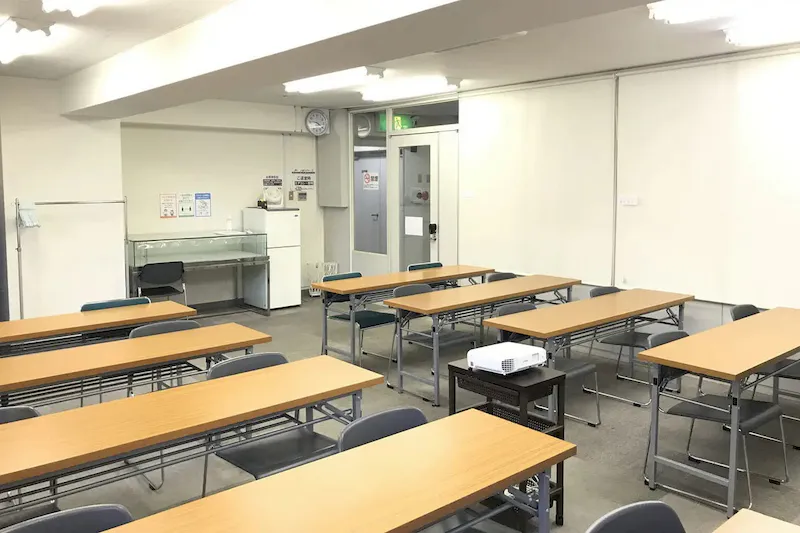 【高崎白銀ビル貸会議室】第二会議室（47㎡）|最大30名収容・設備無料|販売利用OK
