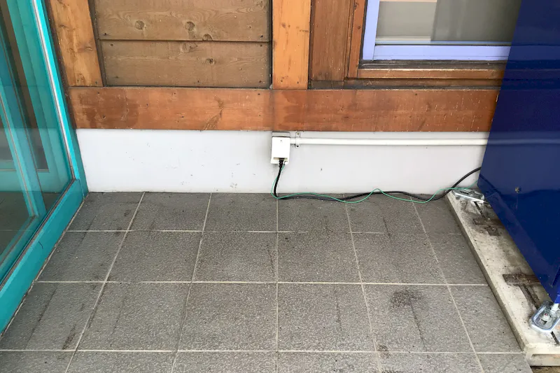 【ダイナムつがる柏店ゆったり館｜割引キャンペーン実施中】キッチンカーやプロモーションに最適なアミューズメント施設のイベントスペース(店舗出入口前）