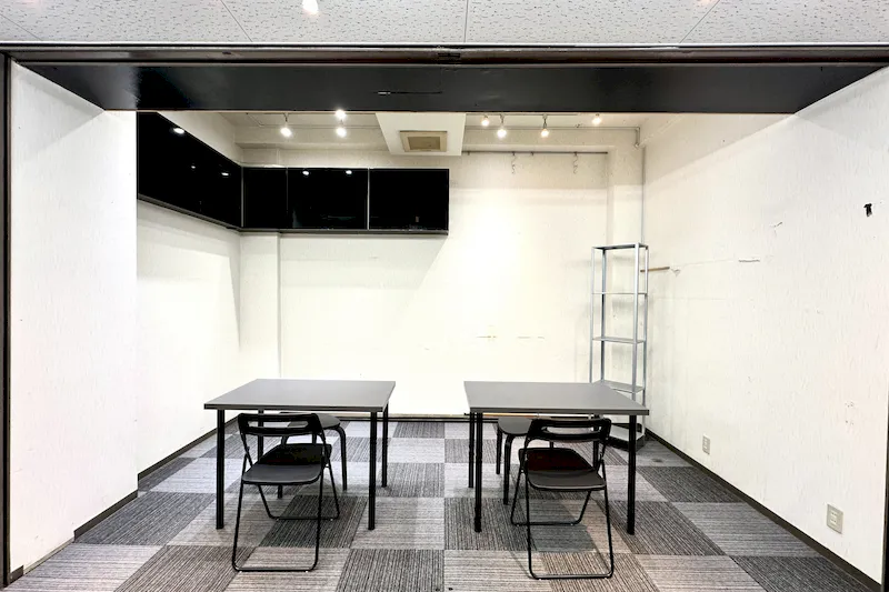 【自由が丘ひかり街｜36号】服飾雑貨グッズの展示販売、ポップアップストアに適した自由が丘の商店街内イベントスペース（什器レンタル 無料）