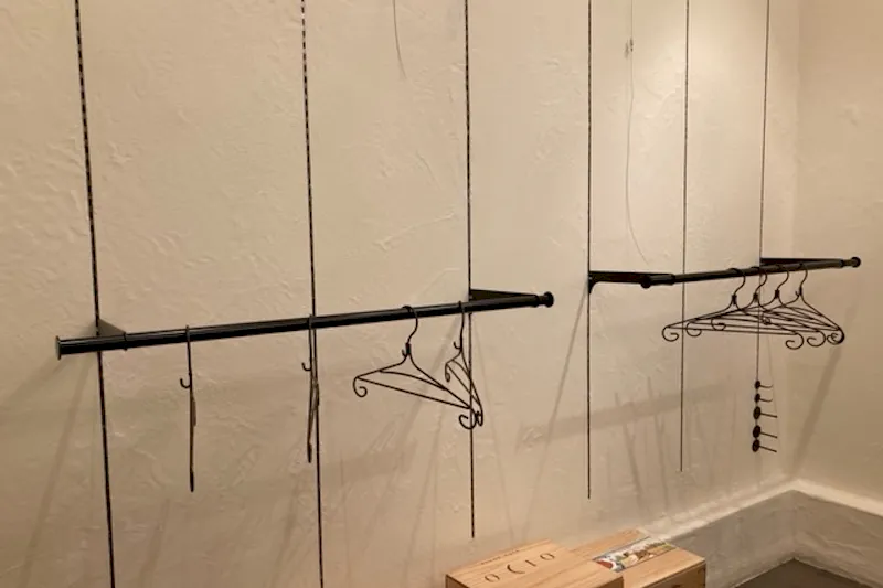 【千歳船橋駅5分】展示会やワークショップに最適な充実の備品･什器で使い勝手が良い路面スペース