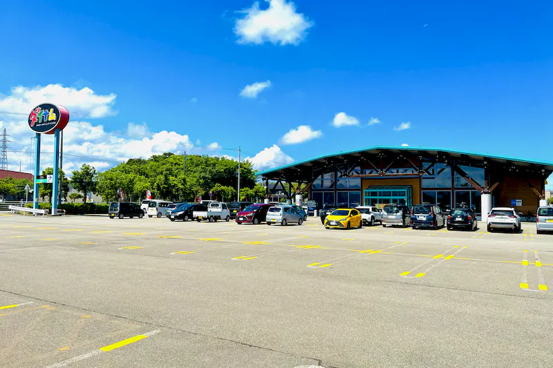 【ダイナム石川加賀店｜割引キャンペーン実施中】キッチンカーや各種プロモーションイベントでの出店に最適なアミューズメント施設のイベントスペース