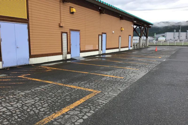 【ダイナム山形長井店｜割引キャンペーン実施中】キッチンカーに最適なアミューズメント施設のイベントスペース(広域駐車場）