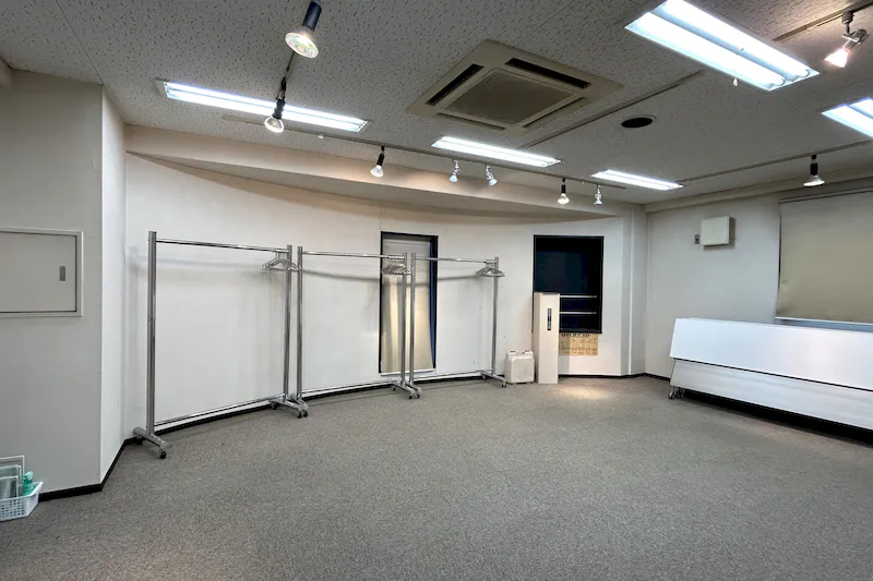【TIME SHARING 田原町 USUI ANNEX｜田原町駅5分】企画に合わせてレイアウトを変えられる6階イベントスペース