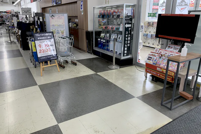 【TSUTAYA 鴨川店】物販やプロモーションの実施可能な店頭入口イベントスペース