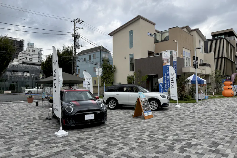 【ハウジングステージ新宿】キッチンカーやポップアップストア、プロモーションイベントに最適な住宅展示場インフォメーション前にある視認性の高いイベントスペース