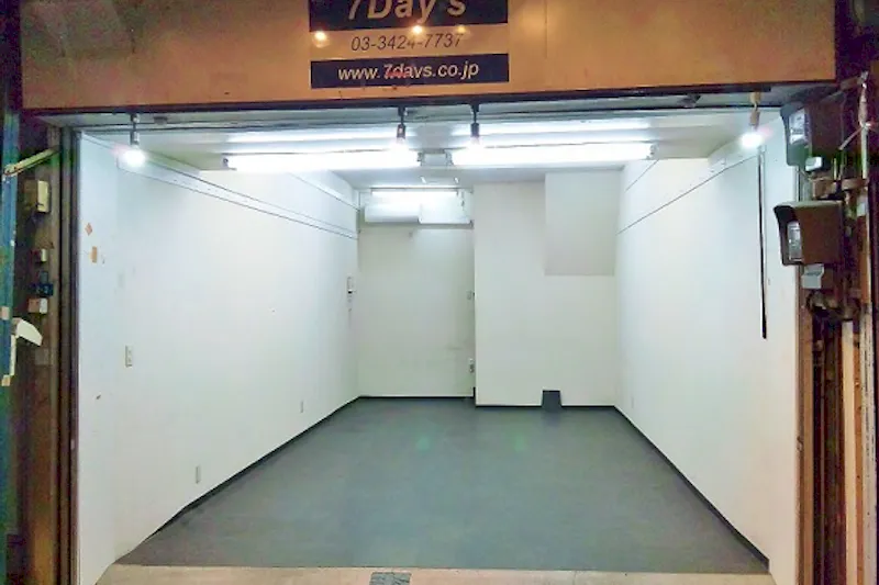 【人形町駅3分】下町情緒の残る商店街にある路面の貸店舗⑤