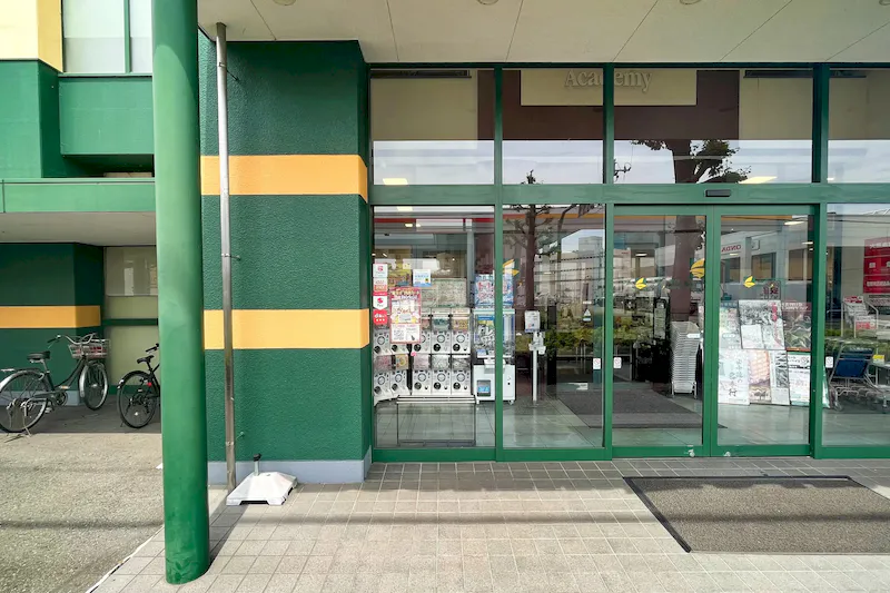 【ブックマンズアカデミー前橋店】県内最大級書店で催事プロモーション！キャンペーンにおすすめの出入口前軒下スペース