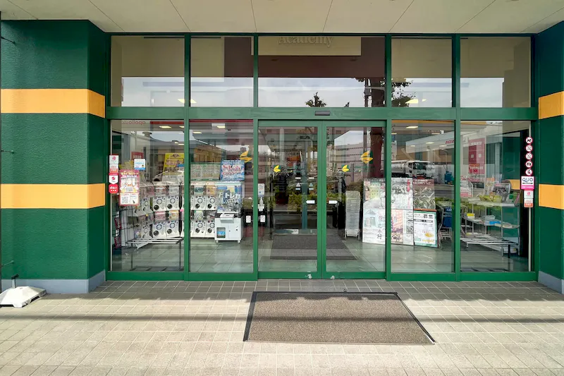 【ブックマンズアカデミー前橋店】県内最大級書店で催事プロモーション！キャンペーンにおすすめの出入口前軒下スペース