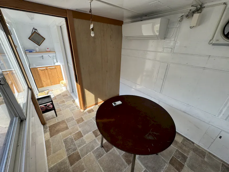 屋内３