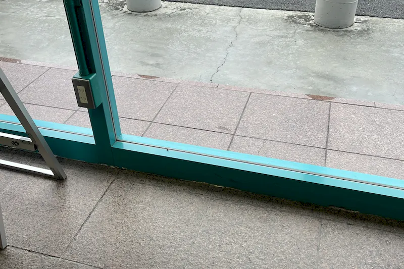 【ダイナム愛媛大洲店｜割引キャンペーン実施中】キッチンカーに最適なアミューズメント施設のイベントスペース