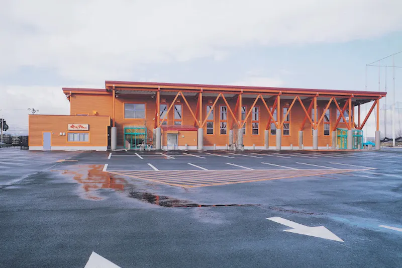 【ダイナム会津若松店｜割引キャンペーン実施中】キッチンカーやプロモーションイベントに最適なアミューズメント施設のイベントスペース（駐車場西）