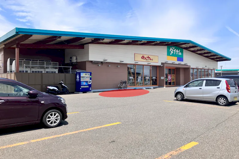 【ダイナム岩手北上店ゆったり館｜割引キャンペーン実施中】キッチンカーやプロモーションに最適なアミューズメント施設のイベントスペース
