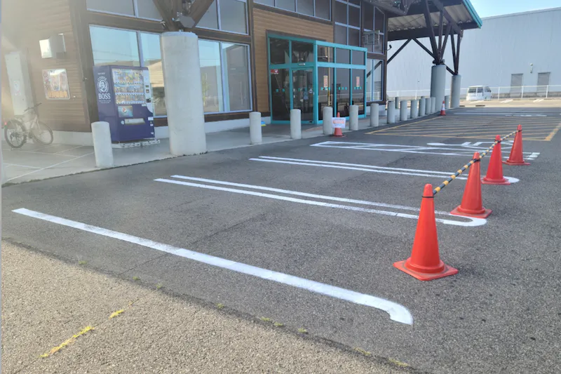 【ダイナム広島松永店｜割引キャンペーン実施中】キッチンカーやプロモーション等に最適なアミューズメント施設のイベントスペース