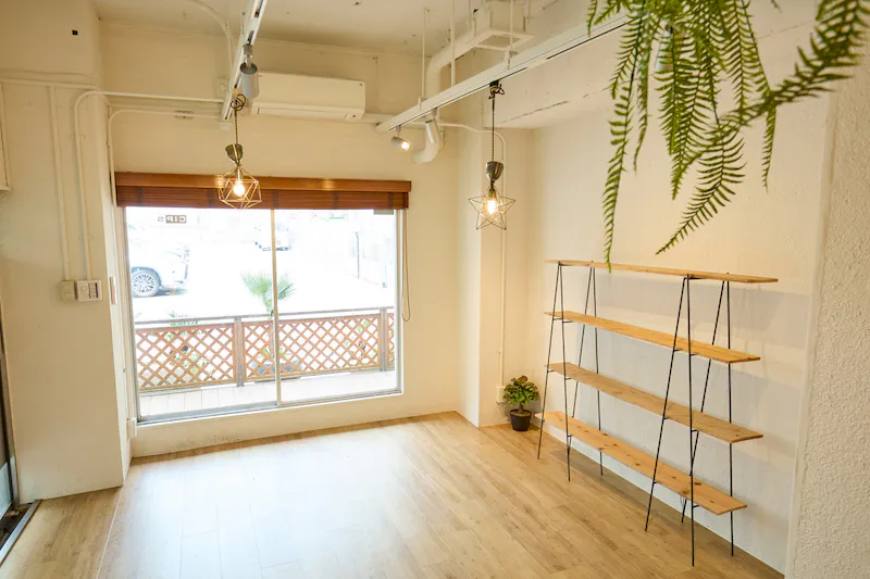 【大阪天満宮駅3分】平日割引キャンペーン実施中！！ポップアップストアや展示会に最適な視認性抜群路面に面した木のぬくもりを感じられるレンタルスペース