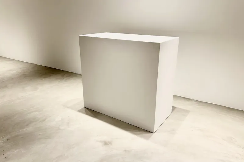 【表参道並木通りから1分／138㎡】展示会・ポップアップ・個展に最適！天井高4.7mの専用エントランスが印象的なギャラリースペース