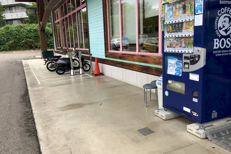 【ダイナム新潟南魚沼店ゆったり館｜割引キャンペーン実施中】キッチンカーでの出店に最適なアミューズメント施設の駐車場イベントスペース
