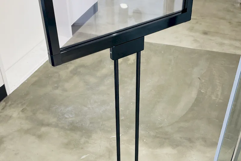 【高円寺駅2分】各種ポップアップや展示会等のギャラリー用途に最適な展示什器を備えた路面スペース