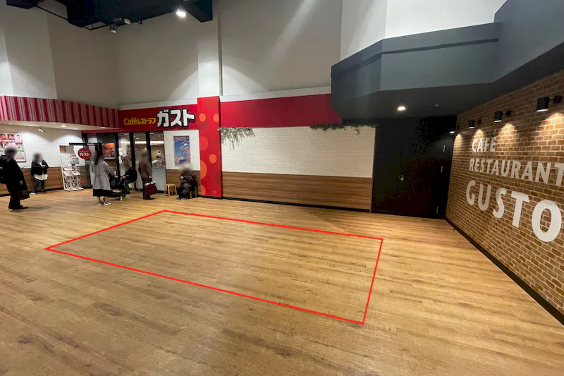 【ピアザ松戸/松戸駅東口直結】各種プロモーションやポップアップストアに最適な駅出口直結の商業施設7階にある飲食店前のイベントスペース
