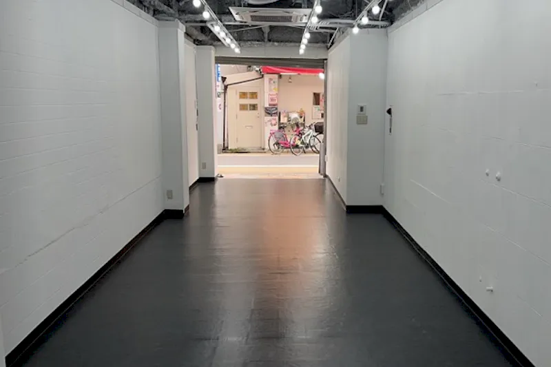 【学芸大学駅1分】ポップアップストアやプロモーションに最適な昔ながらのお店が多い「東口商店街」に面した貸店舗スペース①