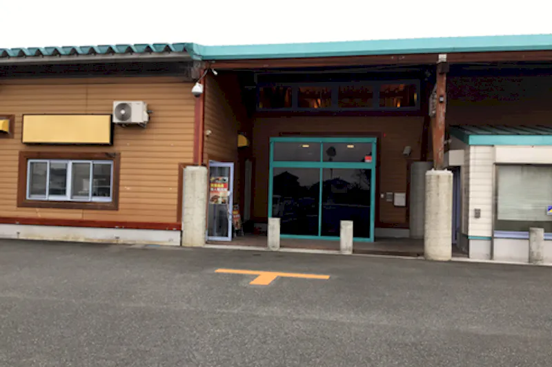 【ダイナム福岡八女店｜割引キャンペーン実施中】キッチンカー出店やプロモーションイベントに最適なアミューズメント施設のイベントスペース