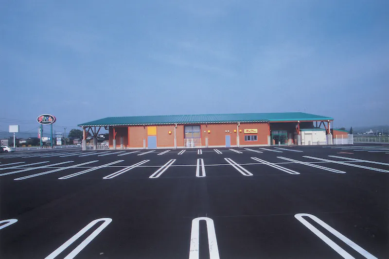 【ダイナム福岡八女店｜割引キャンペーン実施中】キッチンカー出店やプロモーションイベントに最適なアミューズメント施設のイベントスペース