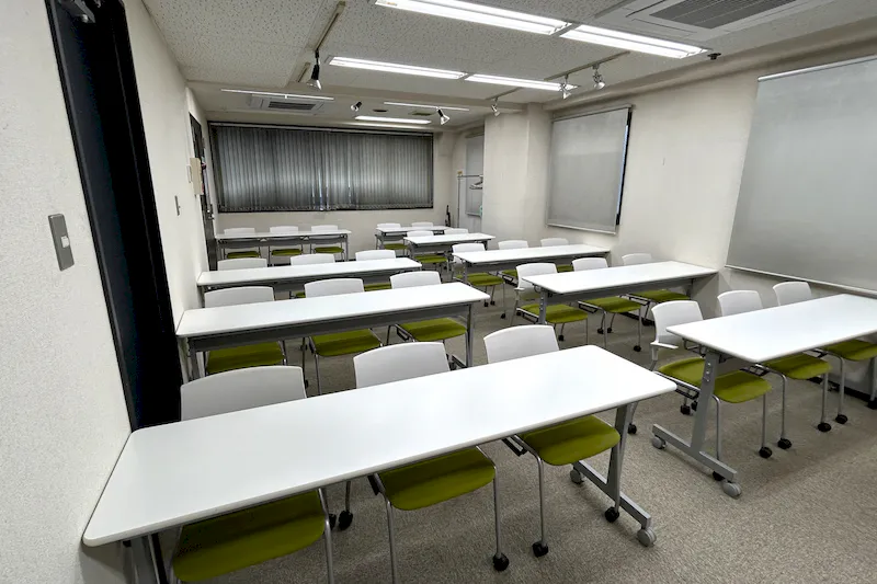 【TIME SHARING 田原町 USUI ANNEX｜田原町駅5分】25名着席で学びと交流に使える7階イベントスペース