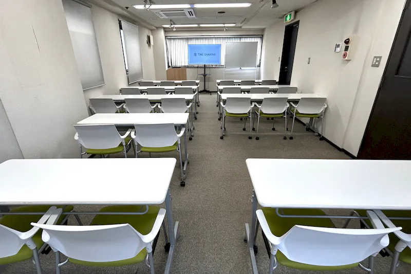 【TIME SHARING 田原町 USUI ANNEX｜田原町駅5分】25名着席で学びと交流に使える7階イベントスペース