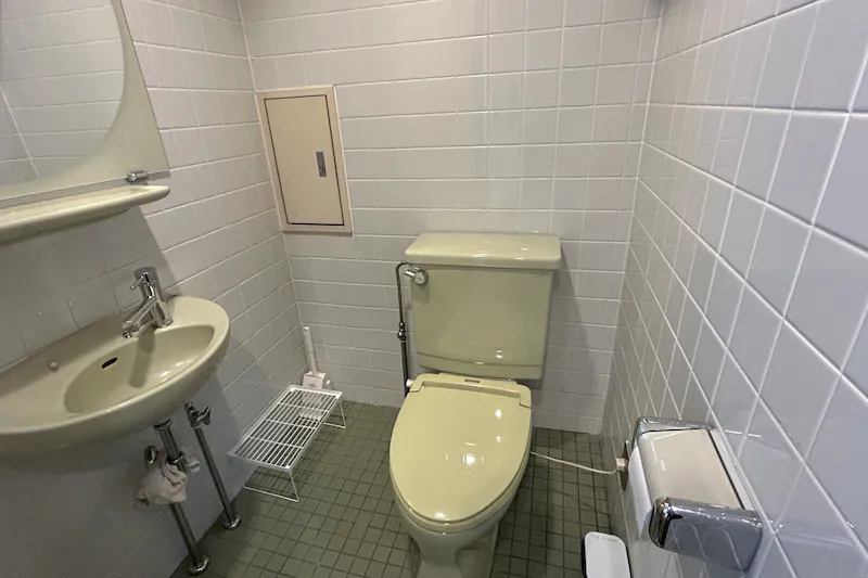 【TIME SHARING 田原町 USUI ANNEX｜田原町駅5分】25名着席で学びと交流に使える7階イベントスペース