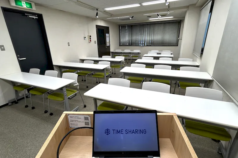【TIME SHARING 田原町 USUI ANNEX｜田原町駅5分】25名着席で学びと交流に使える7階イベントスペース