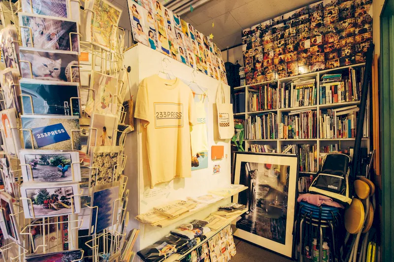 【三軒茶屋駅10分】ワークショップや展示会に適した線路沿いにあるボックス型ギャラリー