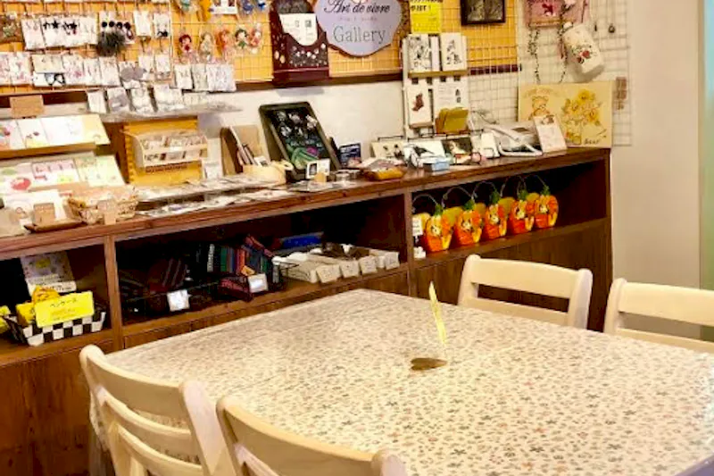 【新静岡駅10分】ワークショップに適した落ち着いた雰囲気のカフェスペース