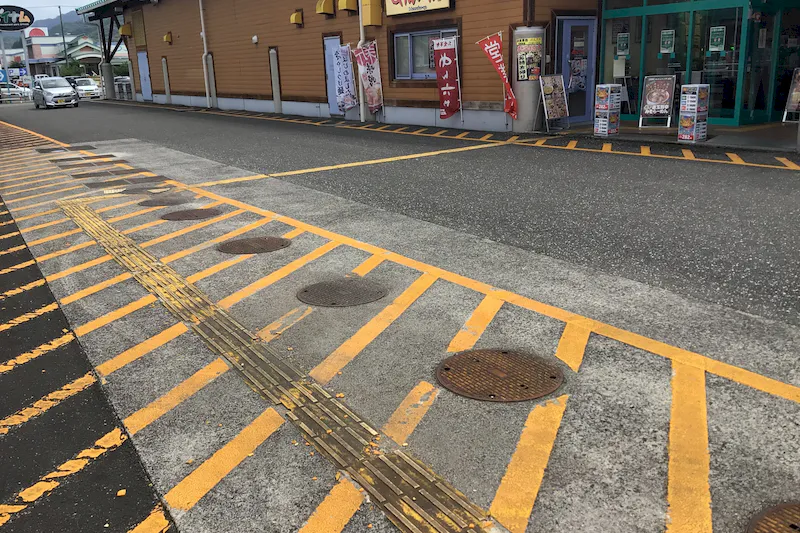 【ダイナム高知須崎店｜割引キャンペーン実施中】キッチンカーやプロモーションに最適なアミューズメント施設のイベントスペース(店舗駐車場）