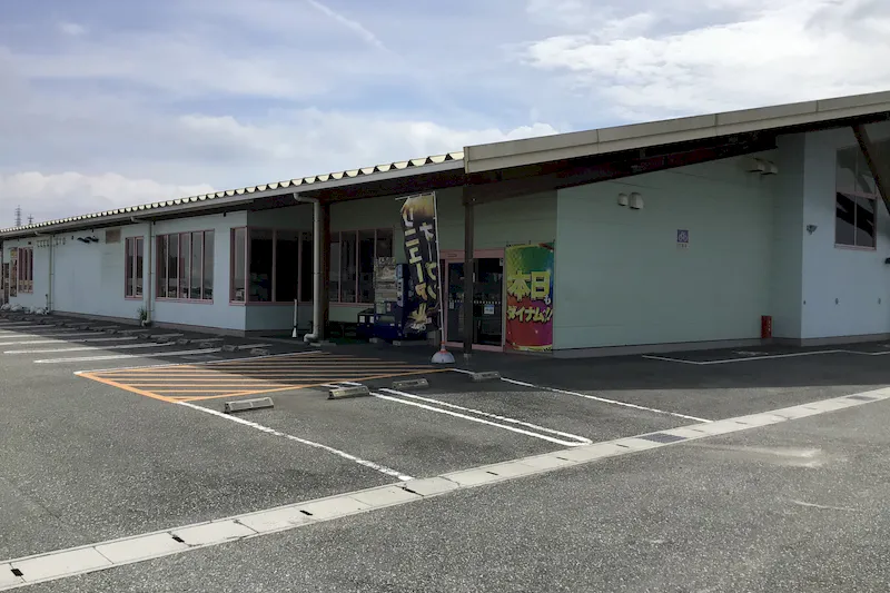 【ダイナム兵庫神戸赤松台店ゆったり館｜割引キャンペーン実施中】キッチンカーやプロモーションイベントの開催に最適なアミューズメント施設のイベントスペース