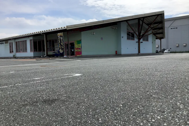 【ダイナム兵庫神戸赤松台店ゆったり館｜割引キャンペーン実施中】キッチンカーやプロモーションイベントの開催に最適なアミューズメント施設のイベントスペース