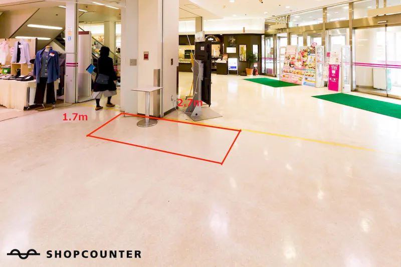 【イオン臼井店】プロモーションイベントに適した駅側入り口すぐのイベントスペース