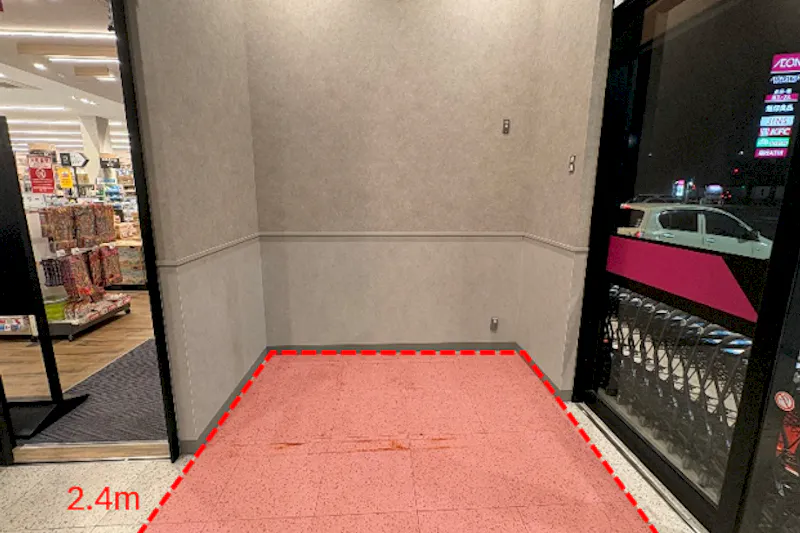 【イオンスタイル山王】第2駐車場側風除室 販促プロモーションや物販に最適なスーパー店外催事イベントスペースの画像