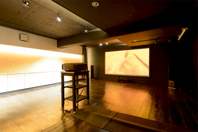 【ギャラリーあるかぶる｜中目黒駅8分】プロジェクターと音響設備で上映会ができるイベントスペース