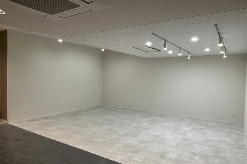 【戸田駅3分】ConecTodaさぼり場2号店！展示会やワークショップに最適！白壁でシンプルなイベントスペース