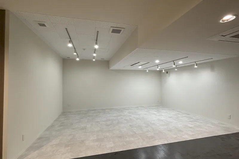 【戸田駅3分】ConecTodaさぼり場2号店！展示会やワークショップに最適！白壁でシンプルなイベントスペース