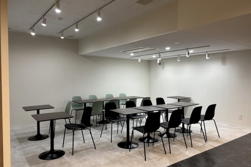 【戸田駅3分】ConecTodaさぼり場2号店！展示会やワークショップに最適！白壁でシンプルなイベントスペース