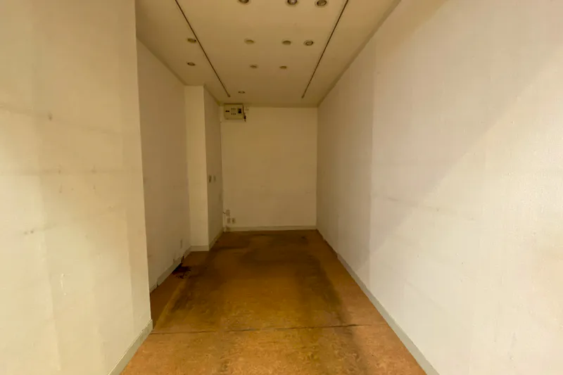 【三宮高架商店街 ピアザkobe 山側No.50】ポップアップストアや販売促進イベントに最適な高架下商店街内のイベントスペース
