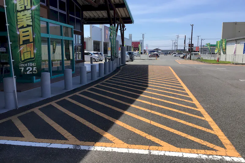 【ダイナム野市店｜割引キャンペーン実施中】キッチンカーや各種プロモーションに最適なアミューズメント施設のイベントスペース