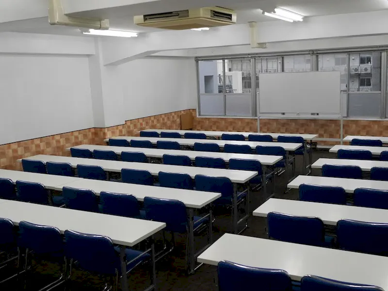 【茅場町駅0分】アクセス良好で設備充実の3階貸会議室(大)の画像2