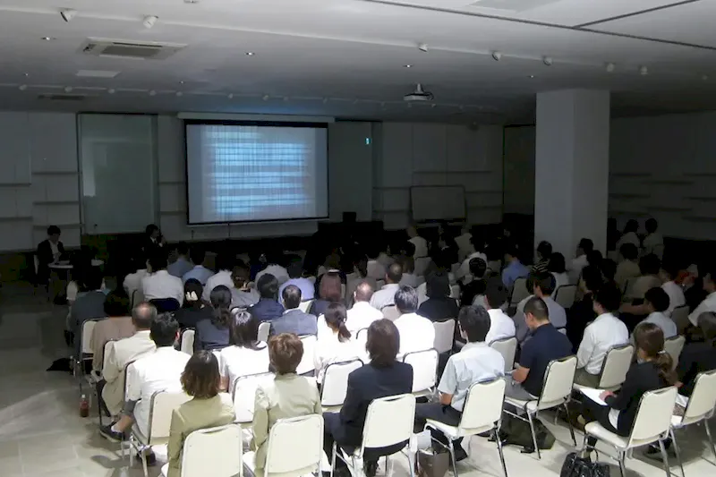 【阪急京都河原町駅7分】展示会やポップアップストア、企業イベントに最適な白を基調とし大中小と選べる最大333㎡ スペース