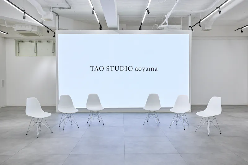 【TAO STUDIO aoyama｜外苑前駅4分｜表参道駅8分】招待制の展示会やポップアップストア、ワークショップ、PRイベント等に最適な複合施設４階にある大型LEDスクリ一ン付きイベントスペース