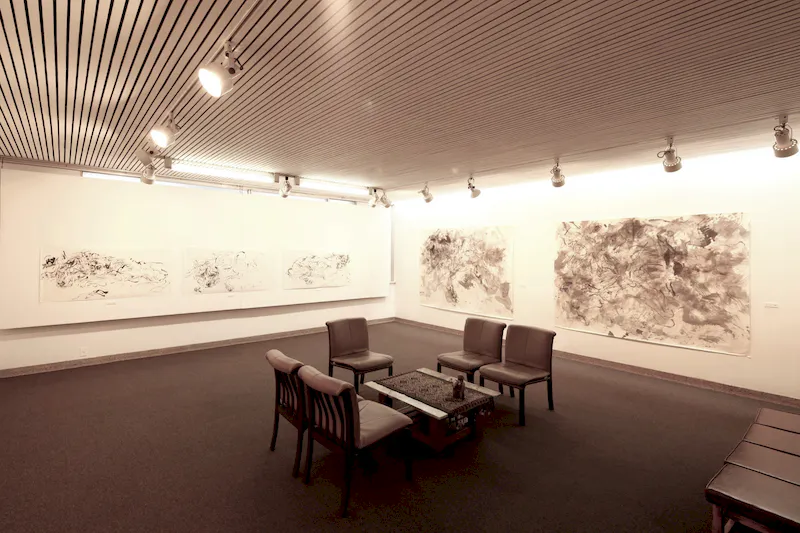 【浜町駅4分／2F】個展・グループ展等のアート展やアパレル展示会、招待制のイベント開催に最適なアクセス環境の良いギャラリースペース