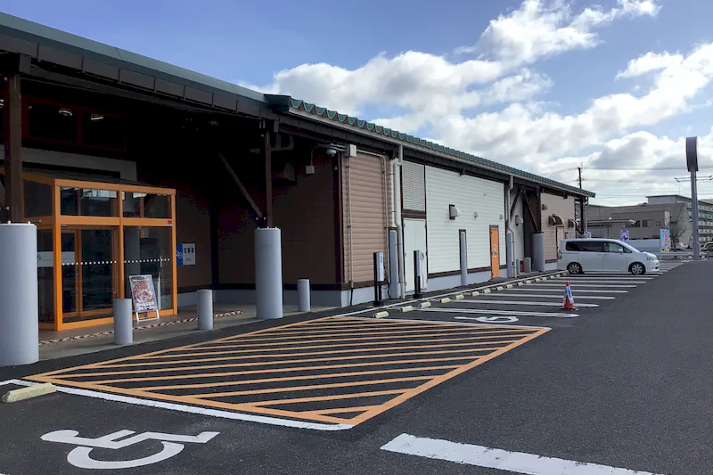 【ダイナム佐世保店ゆったり館｜割引キャンペーン実施中】キッチンカー出店やプロモーションイベントに最適なアミューズメント施設のイベントスペース